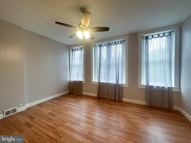 1713 Bolton St unit 3, Baltimore, MD 21217 - photo 3