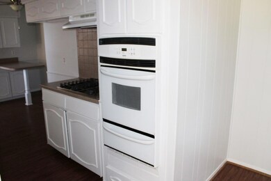 124 Oakhurst Dr, Bedford, TX 76022 - photo 7