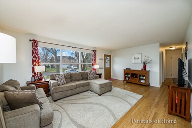 1903 E Evergreen St, Wheaton, IL 60187 - photo 3