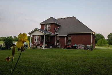 135 Stephens Ln, Shelbyville, TN 37160 - photo 3