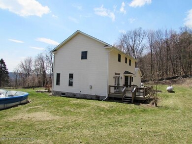 267 Post Hill Rd, Falls, PA 18615 - photo 5