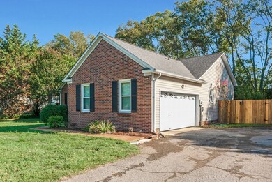 304 Longstreet Dr, Columbia, TN 38401 - photo 3