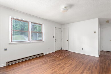 618 Wesley Dr, High Point, NC 27260 - photo 7