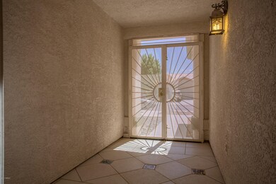 9681 E Paseo Juan Tabo-9391-HDR