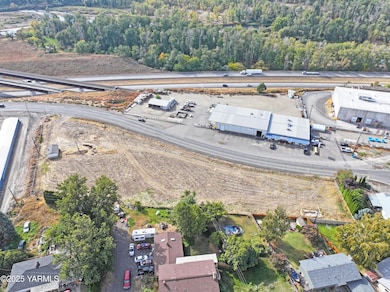 1502 Kagley Way, Zillah, WA 98953 - photo 5