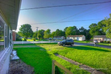 313 Chestnut Dr, Shelbyville, TN 37160 - photo 4