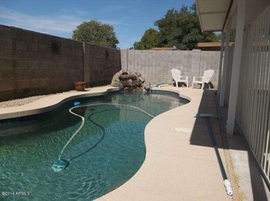 3143 E Michigan Ave - Pool