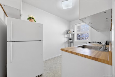221-23 67th Ave unit A, Oakland Gardens, NY 11364 - photo 5