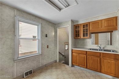 4306 W 52nd St, Cleveland, OH 44144 - photo 5