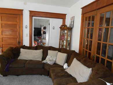 1730 1/2 W 9th St, Davenport, IA 52804 - photo 2