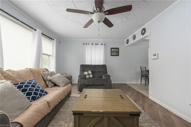 2551 E 42nd St, Lorain, OH 44055 - photo 5