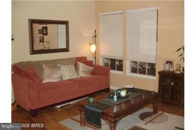 9817 Bale Ct, Owings Mills, MD 21117 - photo 5