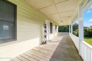 221 Gibbs Ct, Beaufort, NC 28516 - photo 6