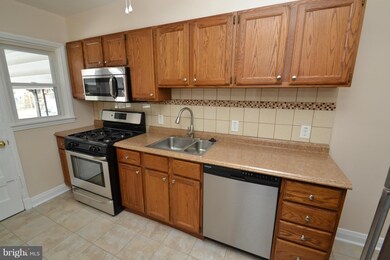 8624 Black Oak Rd, Parkville, MD 21234 - photo 6