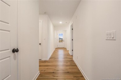 869 Wolf Run Park Blvd, Jeffersonville, IN 47130 - photo 3