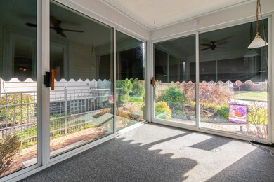 48 e Dunedin Rd-13