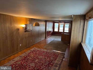 359 W Patterson St, Lansford, PA 18232 - photo 3