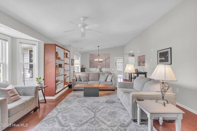 4122 Breezewood Dr unit 203, Wilmington, NC 28412 - photo 7