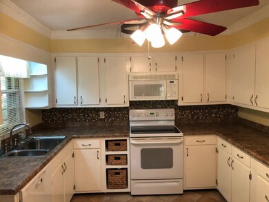 2308 Abbott Dr, Johnson City, TN 37601 - photo 7