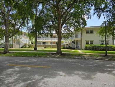 3500 Harrison St unit 10, Hollywood, FL 33021 - photo 2