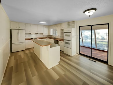 143 Sangre de Cristo, Cedar Crest, NM 87008 - photo 2