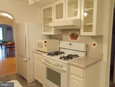 24 S Nicholas St, Saint Clair, PA 17970 - photo 3