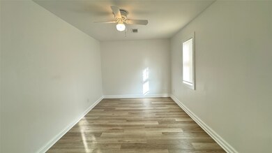 105 Clear Lake Rd unit C, Highlands, TX 77562 - photo 7