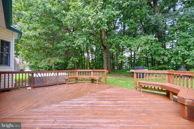 370 Bridgestone Dr, Sykesville, MD 21784 - photo 4