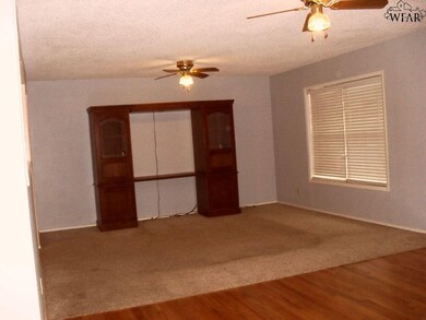 1209 Harvey Dr, Wichita Falls, TX 76302 - photo 3