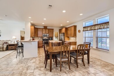 09 Dining Room