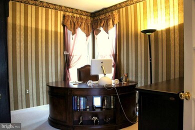 46909 Antler Ct, Sterling, VA 20164 - photo 4