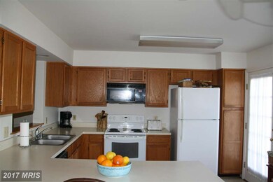 7061 Gresham Ct W, Frederick, MD 21703 - photo 4