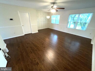 7007 Cipriano Woods Ct, Lanham, MD 20706 - photo 6