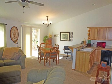 2058 NW Joshua Tree Ct, Redmond, OR 97756 - photo 7