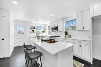 111 W Russell St, Weatherford, TX 76086 - photo 7