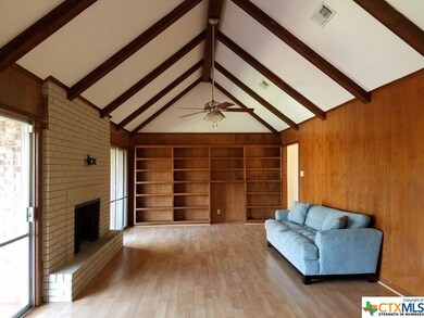 112 Nichols Dr, San Marcos, TX 78666 - photo 5