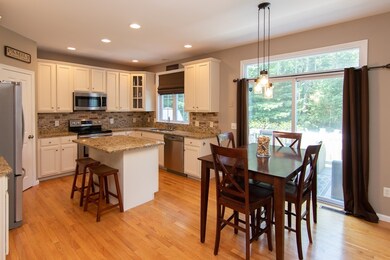 6 Bay Farm Ln, South Grafton, MA 01560 - photo 3