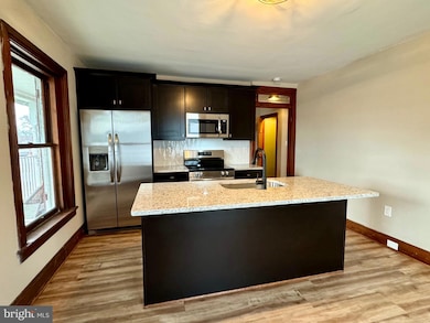 118 Cocoa Ave, Hershey, PA 17033 - photo 7