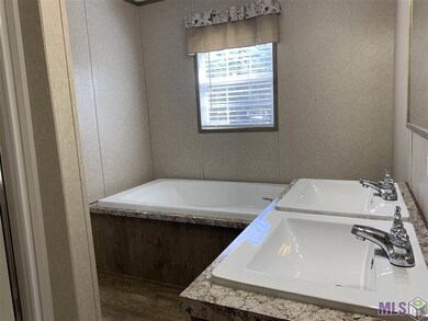 15111 Scorpio Ave, Pride, LA 70770 - photo 5