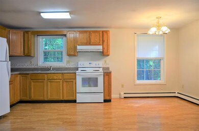 6 Eat In Kitchen