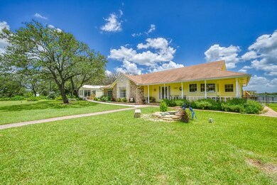 504 North Ave N, Johnson City, TX 78636 - photo 5