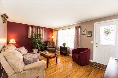 54 Hanover St, Warwick, RI 02886 - photo 4
