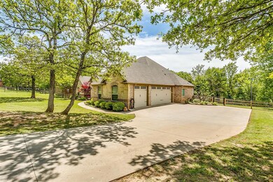 117 Overton Ridge Cir, Weatherford, TX 76088 - photo 2