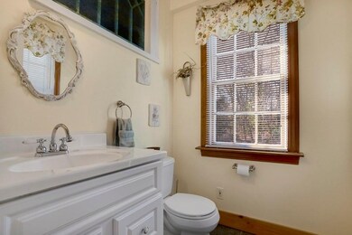 36 Eustis St, Saugus, MA 01906 - photo 4