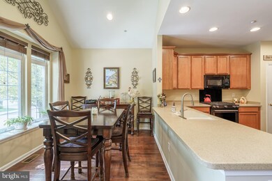 7263 Pebble Creek Dr, Elkridge, MD 21075 - photo 5