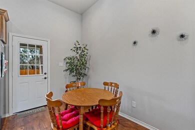 1519 Corona Dr, Granbury, TX 76048 - photo 7