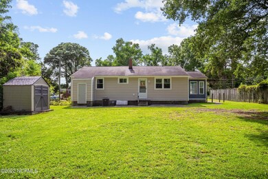 404 Delmar Rd, Jacksonville, NC 28540 - photo 4