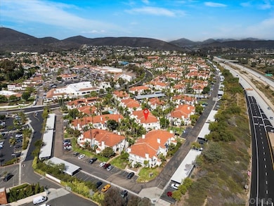 9342 Twin Trails Dr unit 303, San Diego, CA 92129 - photo 2