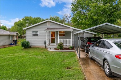 220 Marna Lynn Dr, Prairie Grove, AR 72753 - photo 2