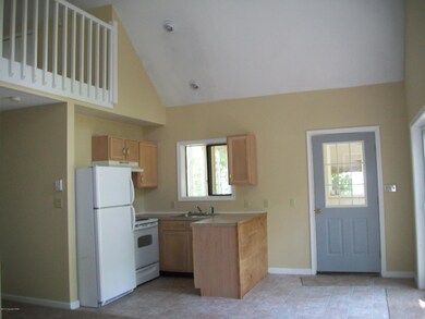 9493 Juniper Dr, Tobyhanna, PA 18466 - photo 2